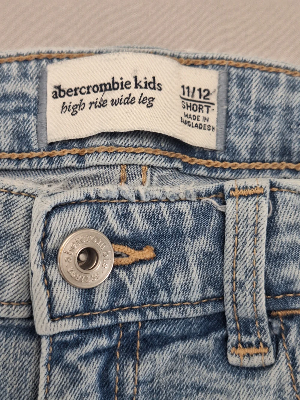 abercrombie kids Light Blue Wide-Leg High-Rise Jeans 11/12 Short